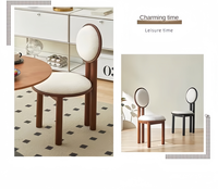 Chaise de salle à manger moderne en velours rembourrée avec pieds en bois massif, design ergonomique, structure métallique durable pour usage domestique