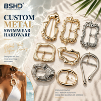 Boucle décorative irrégulière personnalisée avec logo pour chaussures habillées femme, maillots de bain, et décorations de marques de bikinis en alliage de zinc métallique