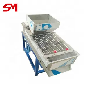 Automatic Modern And Advanced Electric Small Peanut Peeling Machine