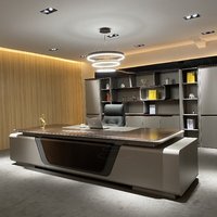 Le bureau de direction de luxe avec deux armoires pour les directeurs, les managers et les PDG possède une fonction de réglage de la hauteur