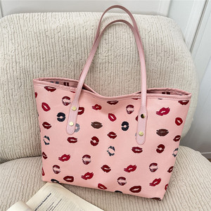 Borsa a tracolla grande capacità versione coreana popolare 2026, borsa tote alla moda con motivo rossetto rosso da donna - Product Image 2