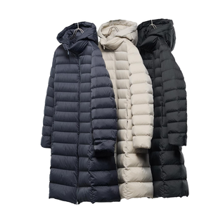 Nouveautés Manteaux longs d'hiver en duvet léger et surdimensionné pour femmes Doublure antistatique avec logo personnalisé. Enlever les vestes à capuche pour femmes - Product Image 1