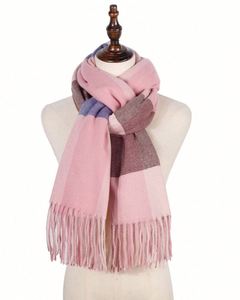 Écharpe longue en cachemire à carreaux rose de luxe pour femmes, hiver - Product Image 2