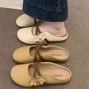 Autumn Style <b>Closed</b> <b>Toe</b> Slides Women 2026 New Lazy One Step on Outdoor Beach Street Casual Slippers - Product Image 1