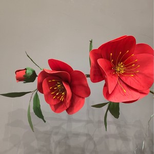 Escultura de Rosa Roja Gigante Personalizada para Decoración de Jardines Botánicos, Parques Nacionales y Granjas - Product Image 2