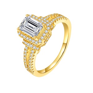 Anillo de Plata de Ley S925 con Moissanita Corte Esmeralda y Pavé Completo, Estilo Europeo de Lujo, Anillo de Compromiso para el Dedo Índice - Product Image 1