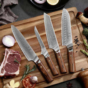 سكين مطبخ ياباني احترافي بنمط كيريتسوكي، سكين شيف سانتوكو من الفولاذ الدمشقي مع مقبض من خشب الباكا - Product Image 1