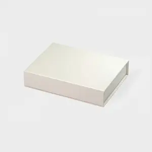 Custom Logo Ivory Small Magnetic Box Packaging For Essential Oils Essential Oil Packaging Gift Box