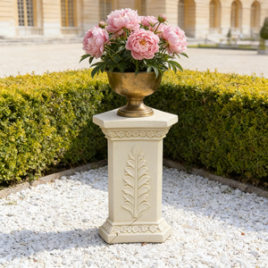 Colonne hexagonale en résine résistante aux intempéries - Socle polyvalent pour jardinières d'extérieur et décoration d'entrée intérieure - Product Image 1