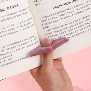 Segnalibri 3D in Acrilico di Tendenza, Vendita all'Ingrosso, Colorati Segnalibri Romboidali per Lettura Assistita, Segnalibri in Plastica Personalizzati - Product Image 2