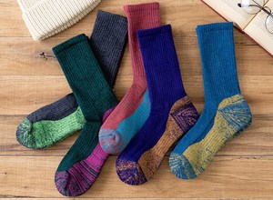 High Quality Custom <strong>Quentin</strong> Coolmax Hiking Socks for Winter Woolen Cushion Sports Socks With Silicone Logo Pattern - Product Image 3