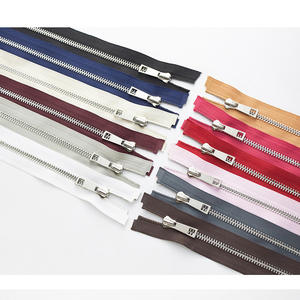 <span class=keywords><strong>Fermeture</strong></span> à glissière en métal de 70cm séparant les dents en ruban à extrémité ouverte, <span class=keywords><strong>fermeture</strong></span> à glissière à verrouillage automatique, fermetures à glissière en métal <span class=keywords><strong>pour</strong></span> vestes, manteaux à coudre, artisanat - Product Image 1