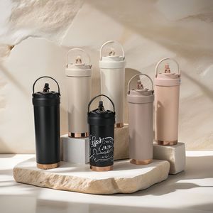 Gobelet isolé de grande capacité de 750ml poignée de boisson de sport excellente bouteille à vide pour les affaires en plein air excellent froid - Product Image 1