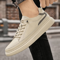 Chaussures de sport décontractées pour hommes en cuir de vachette à deux couches, respirantes, antidérapantes, avec couture automobile, microfibre blanche