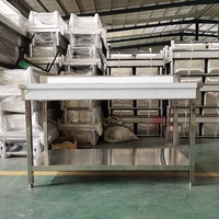 Table de buffet commerciale à deux niveaux en acier inoxydable 201/304 avec pieds carrés, revêtement autonettoyant et capacité de charge de 300 kg/m