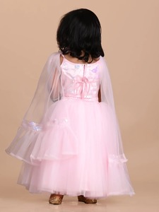Conjunto de Lehenga Choli sin mangas de malla rosa para niñas con dupatta, ropa india étnica para fiestas y celebraciones infantiles - Product Image 5