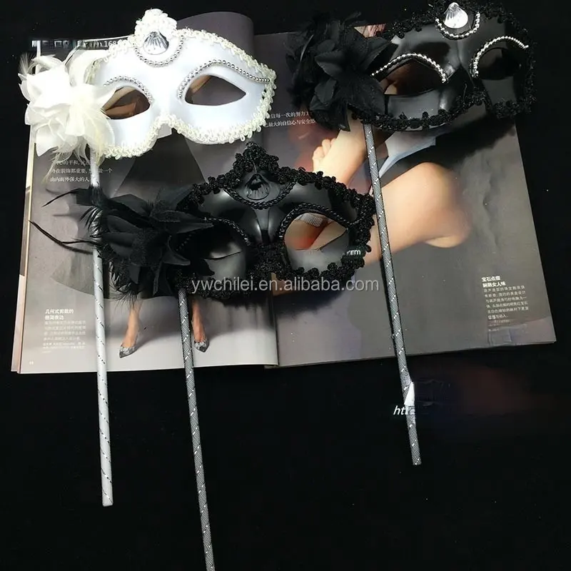 Halloween galvani sierte Prinzessin mit Stick Holding Mask Masquerade Lady Maske Venedig Maske