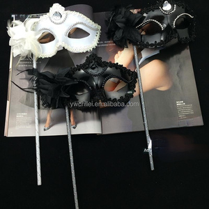 Masque de Vénitie pour femme, masque de mascarade de princesse électroplaqué avec bâtonnet, pour Halloween - Product Image 1