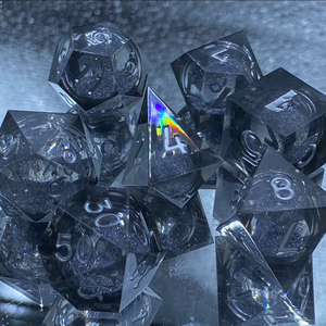 Jeu de société personnalisé Jeu de dés Liquid Core <span class=keywords><strong>Dice</strong></span> D20 RPG <span class=keywords><strong>Resin</strong></span> D20 Polyhedral DND <span class=keywords><strong>Dice</strong></span> - Product Image 5