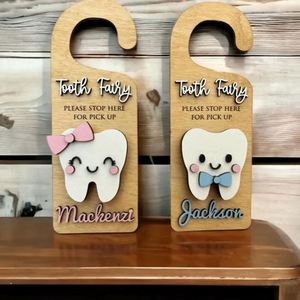 Colgador de Puerta de Madera Personalizado de Fábrica con Diseño de Hada de los Dientes y Nombre Grabado para Decoración de Habitación Infantil - Product Image 4