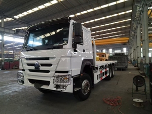 Camión de <span class=keywords><strong>cama</strong></span> plana SINOTRUK HOWO, equipo portador de plataforma, camiones de transporte, camión de carga - Product Image 2