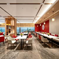 Ensemble de mobilier de luxe pour hôtels et restaurants – Table et chaises de salle à manger commerciales modernes et personnalisées pour projets hôteliers et salles à manger