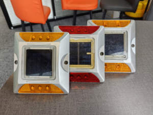 إضاءة شمسية LED شعبية لعام <span class=keywords><strong>2026</strong></span> للتحذير وسلامة المرور - Product Image 4