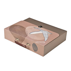 Caixa de Presente Personalizada Ecológica para Bebês com Alça para Roupas e Brinquedos - Product Image 3