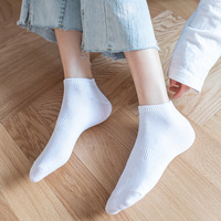 Chaussettes unies noires et blanches, chaussettes mi-mollet pour femmes, chaussettes courtes, bas de sport respirants, styles de couple