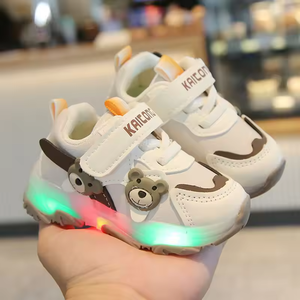 Zapatos Deportivos para Bebés 2025, Estilo Moderno con Luces LED, Cómodos, Transpirables y Casuales para Correr - Product Image 1