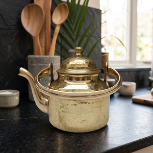 กาต้มน้ำชาทองเหลืองโบราณพร้อมฝาปิดและที่จับหม้อโลหะออกแบบสไตล์ - Product Image 2