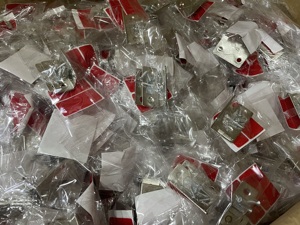 Loquet de <span class=keywords><strong>porte</strong></span> magnétique en acier robuste Loquets magnétiques minces et puissants <span class=keywords><strong>pour</strong></span> armoires et portes coulissantes - Product Image 4