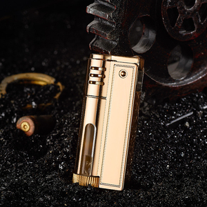 2025 Venta caliente Metal Logotipos personalizados Cubo de combustible transparente Fuego libre Retro Flint Encendedor de aceite - Product Image 5