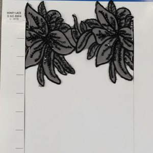 Tul de lujo de encaje de trabajo de hilo bordado intrincado con diseño elegante para artesanía y recorte de accesorios - Product Image 1