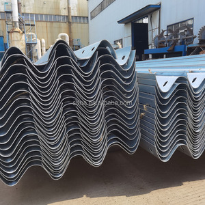 מעקה פלדה עמיד להגנה על כביש באזורים במהירות גבוהה מחוזקת הרכבת עם 1200 גרם/m2 ציפוי אבץ לשימוש בטוח - Product Image 5