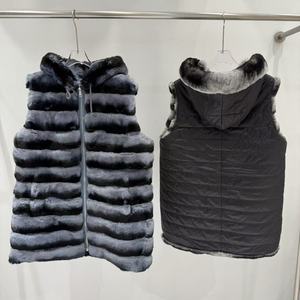<span class=keywords><strong>Gilet</strong></span> en fourrure de <span class=keywords><strong>lapin</strong></span> Rex véritable réversible tendance, veste en fourrure de chinchilla pour femmes, veste à capuche en fourrure pour 2026 - Product Image 4
