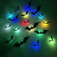 72 autocollants muraux en plastique LED en forme de chauve-souris par paquet, décorations lumineuses d'Halloween pour fêtes et décoration murale (OEM/ODM)