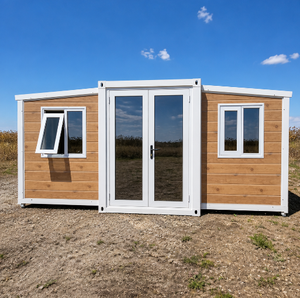 Casa Container Pieghevole Espandibile in Legno Marrone Chiaro con Porte in Vetro e Finestre a Tettuccio per Glamping su Terreni Aridi - Product Image 1
