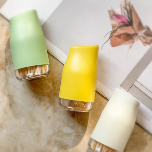 Toothpick Holder Portable Plastic Push Top Lid White Green Yellow Colorful Creative Design For Travel And Daily Use - Product Image 2