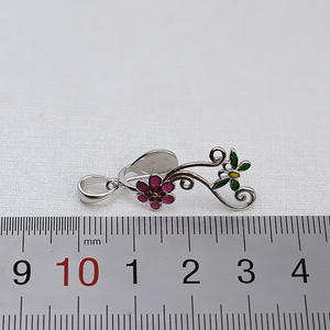 Collar con Colgante de Plata de Ley S925 Hecho a Mano con Diseño de Mariposa Barroca y Flor para Mujer, Colgantes Finos con Perlas de Forma Especial y Huecas - Product Image 3