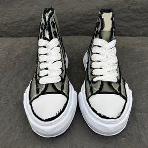 Zapatos Deportivos Retro con Cordones Antideslizantes de Diseño, Estilo Casual, Plano, Lujoso y Moderno - Product Image 3