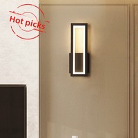 Lampes murales modernes pour la maison, lampes murales linéaires en fer LED carrées pour chambre à coucher, lampes murales de luxe pour chevet