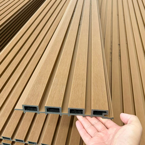 <span class=keywords><strong>Prix</strong></span> de gros Vente chaude Revêtement mural imperméable <span class=keywords><strong>en</strong></span> WPC PVC Revêtement mural décoratif extérieur Panneau de revêtement mural Revêtement mural extérieur - Product Image 6