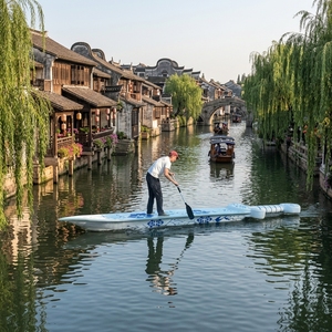 เรือไฟเบอร์กลาสรูปทรงดาบขนาดเท่าของจริง เรือไร้มอเตอร์ที่ไม่เหมือนใครสำหรับพื้นที่ชมวิว - Product Image 2