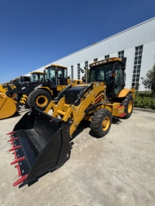 Chargeuse-pelleteuse JCB 3CX d'occasion à prix abordable, 4x4, avec pompe hydraulique Parker stable et haute performance, pour travaux d'ingénierie - Product Image 1