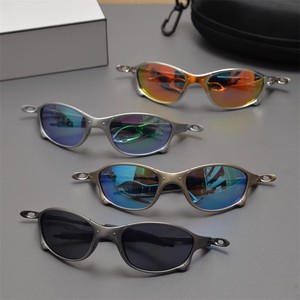 Occhiali da Sole Futuristici Leggeri Stile Vintage Unisex, Modello Juliet Sportivo con Aste Metalliche Sottili, Lenti a Specchio e Protezione UV400 - Product Image 3