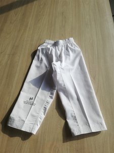 Uniformes de karate de tela ligera de alta calidad, pantalón para entrenamiento y competición - Product Image 2