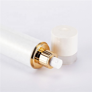 Flacon en verre vide de <span class=keywords><strong>luxe</strong></span> pour sérum de soin, avec couvercle à vis en acrylique or blanc et accents dorés, 30g 50g 40ml 100ml 120ml, pour cosmétiques - Product Image 4
