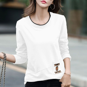 White Long Sleeve T-Shirt With Embroidered Pocket Women's Autumn Casual <b>Top</b> Plus Size <b>Patchwork</b> Base Layer Solid Color - Product Image 1