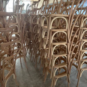 Chaises de restaurant Chaise à dossier croisé en bois empilé Vente en gros Design moderne en rotin massif Salle à manger Chaise en bois de mariage 25 jours - Product Image 6